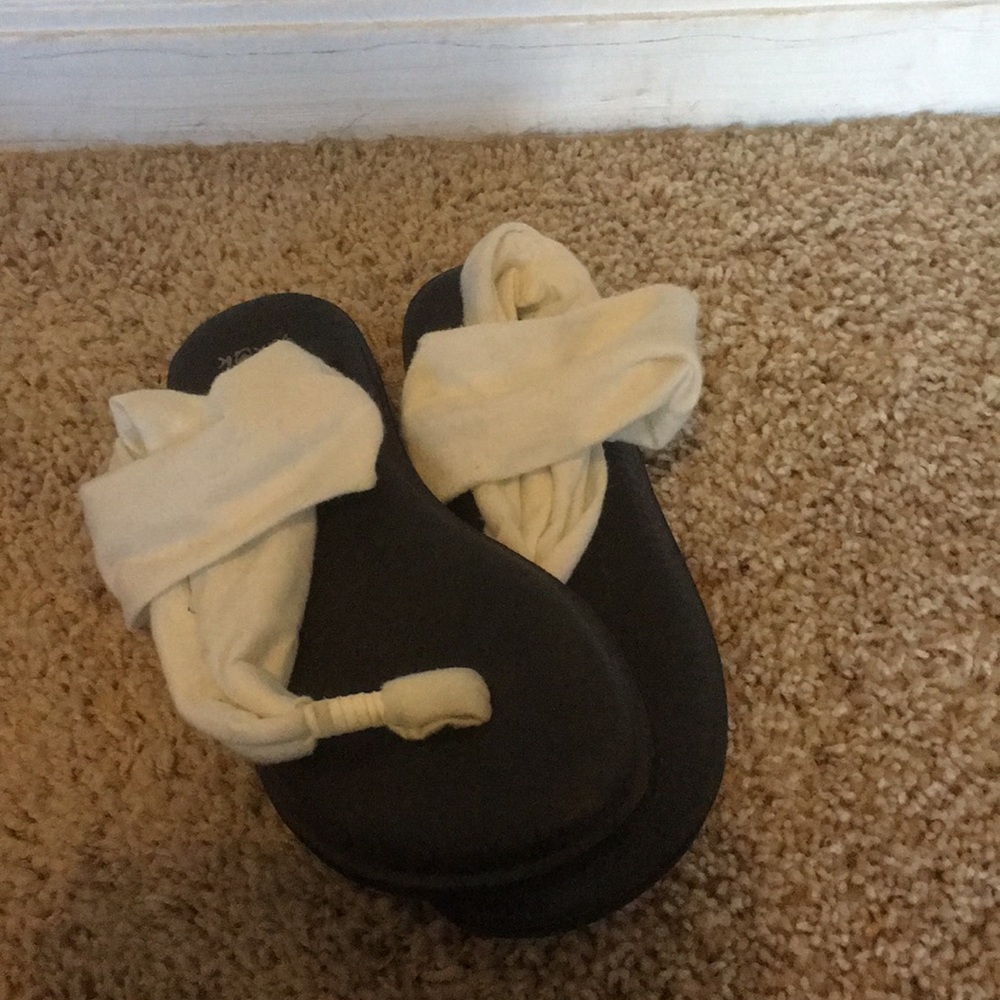 Sanuk sandals, black ,and black and gold